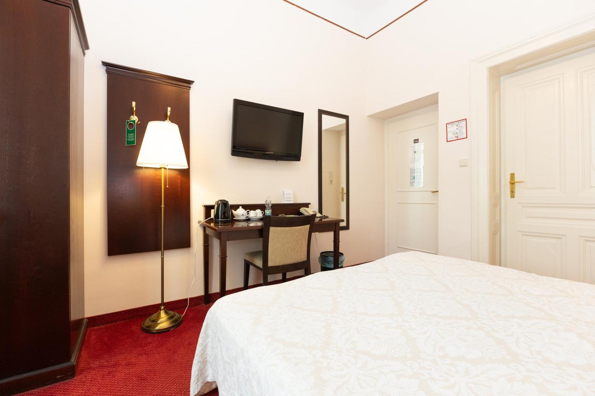 Hotel Viktoria Schoenbrunn Vienna Luaran gambar