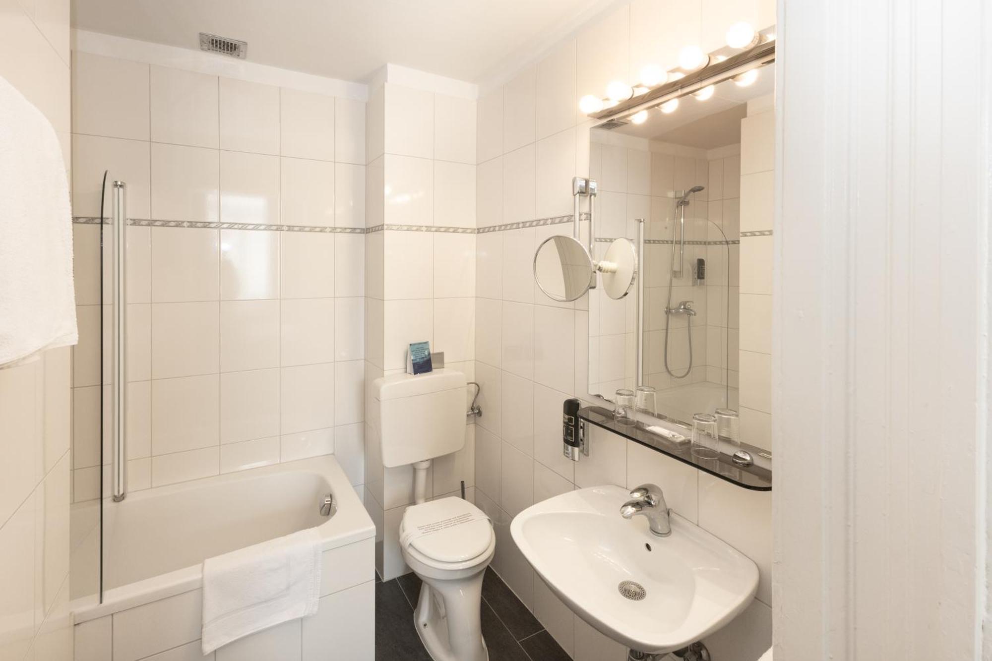 Hotel Viktoria Schoenbrunn Vienna Luaran gambar