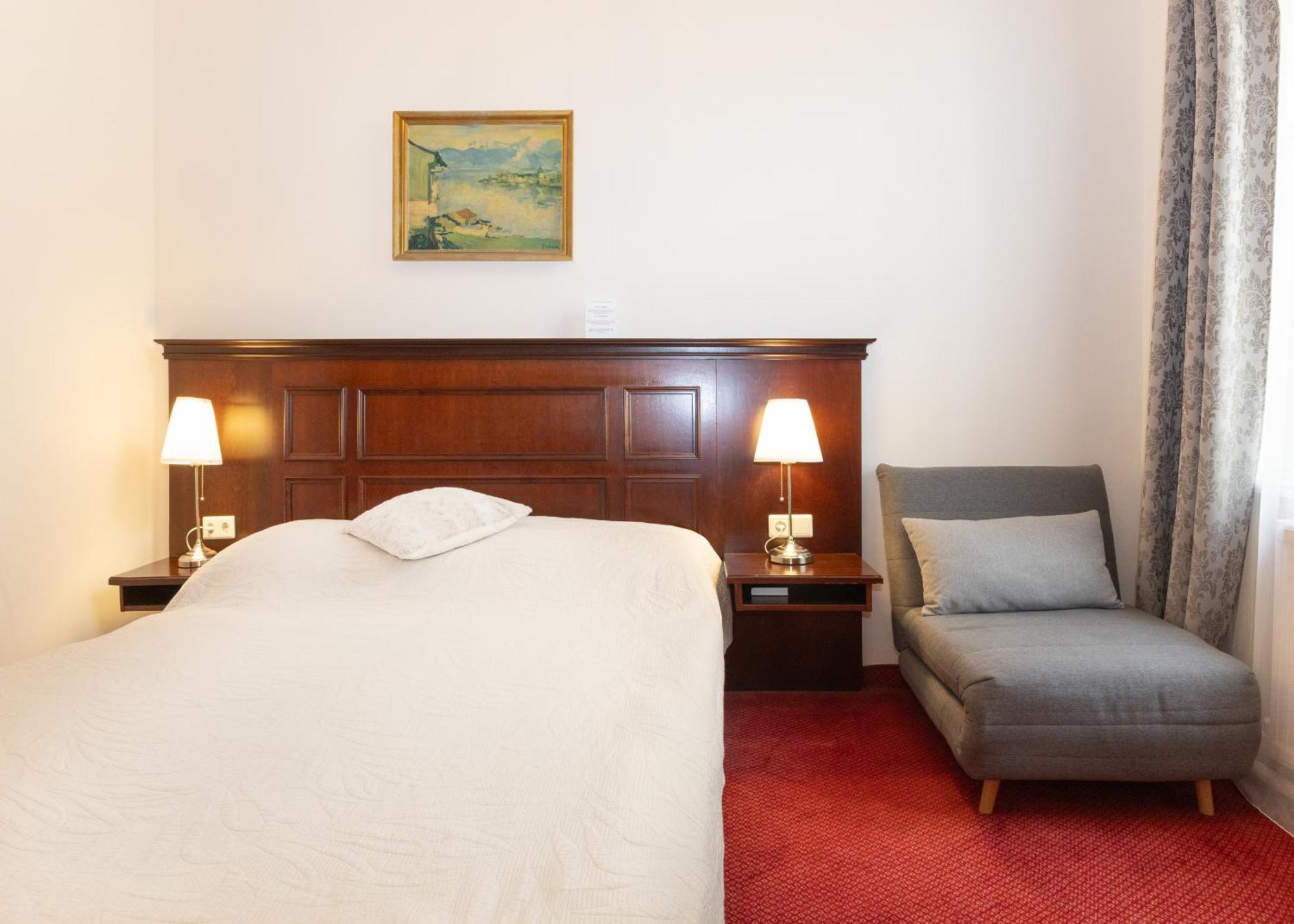 Hotel Viktoria Schoenbrunn Vienna Bilik gambar