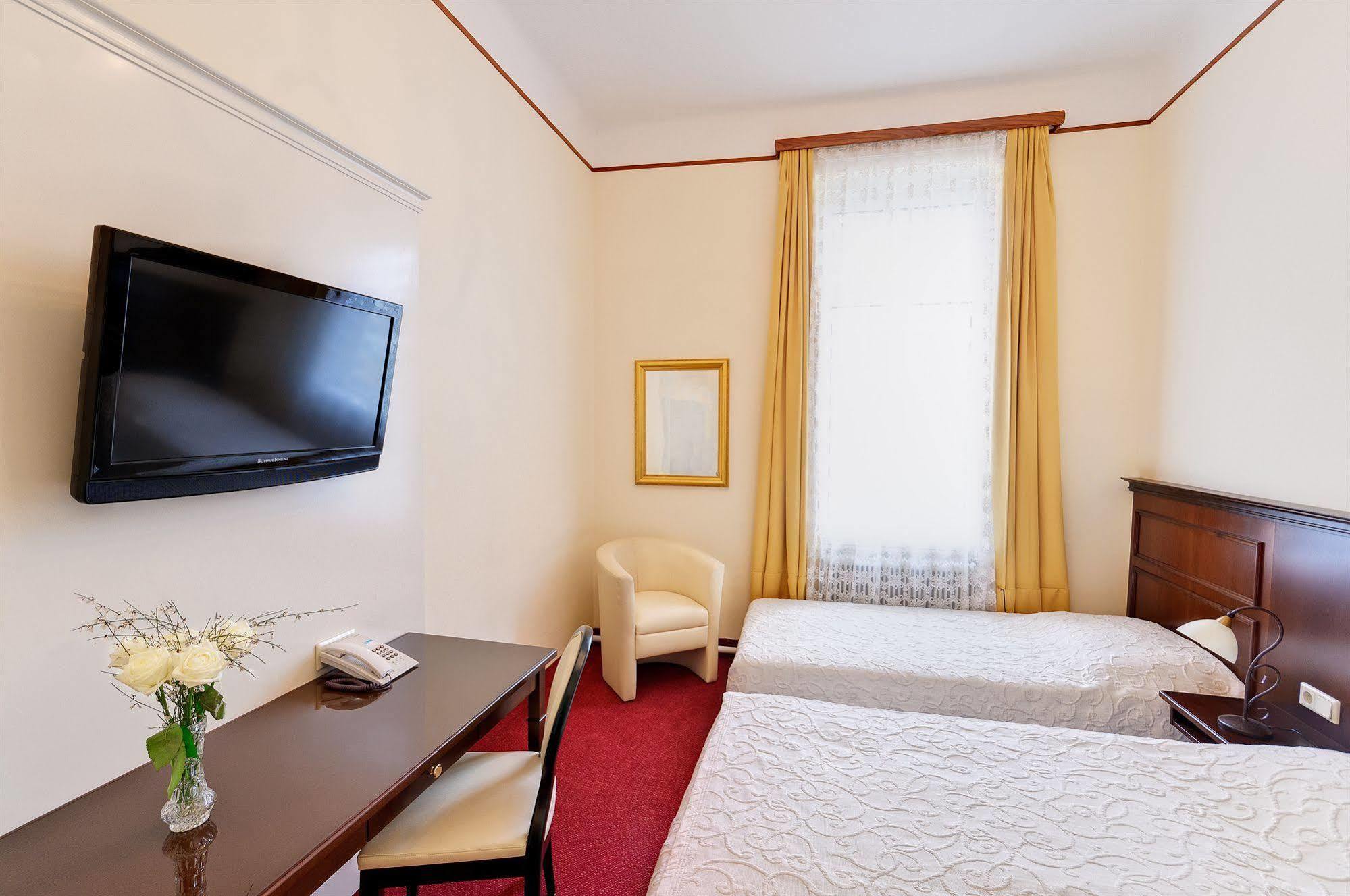 Hotel Viktoria Schoenbrunn Vienna Luaran gambar