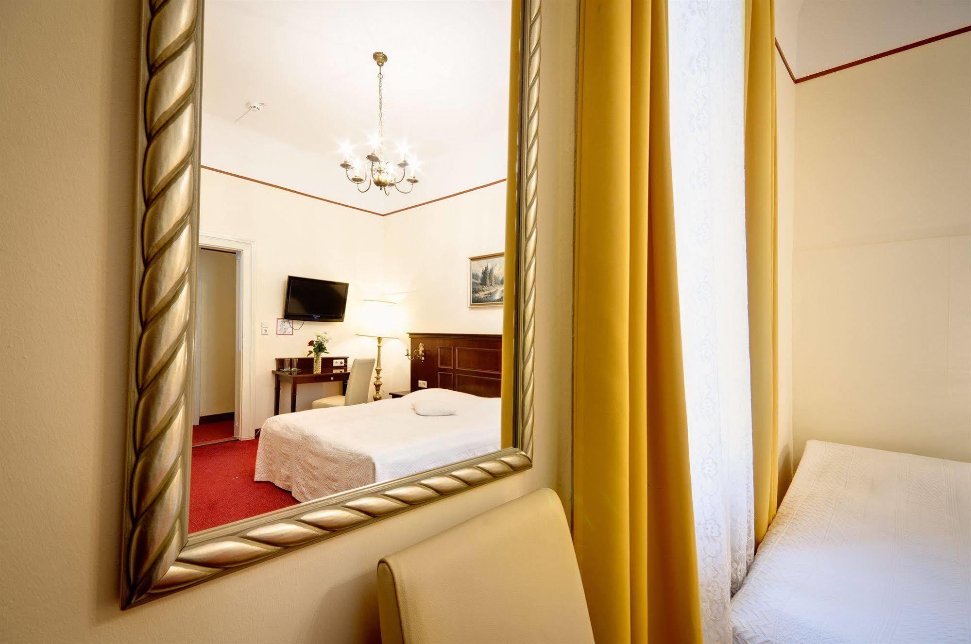Hotel Viktoria Schoenbrunn Vienna Luaran gambar